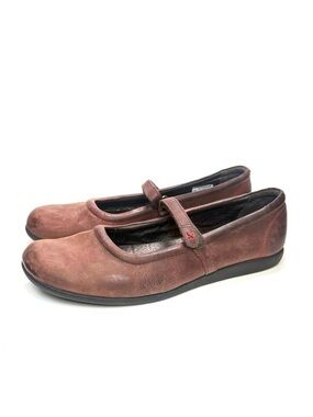 Wenger Brown Swiss Army Leather Mary Jane Flat | 9.5